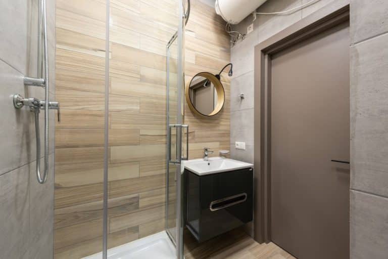 WC suspendu et lave-mains : la salle d'eau qui gagne 1 m²